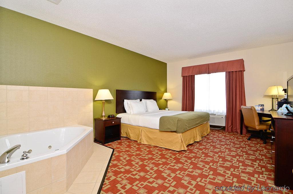 Holiday Inn Express Vincennes Exterior foto