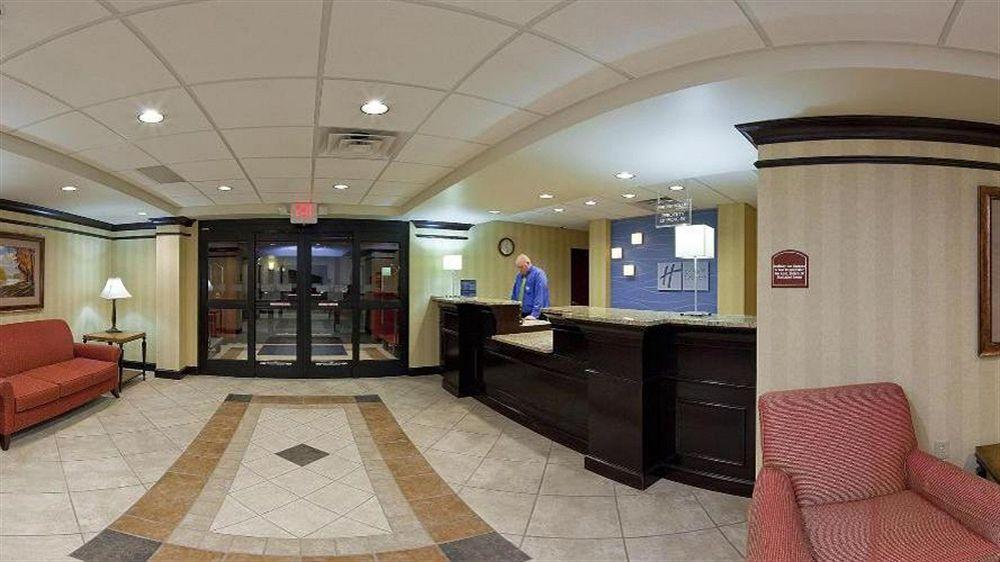 Holiday Inn Express Vincennes Exterior foto
